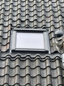 Dakraam kozijn niet haaks waardoor vleugel klemt
